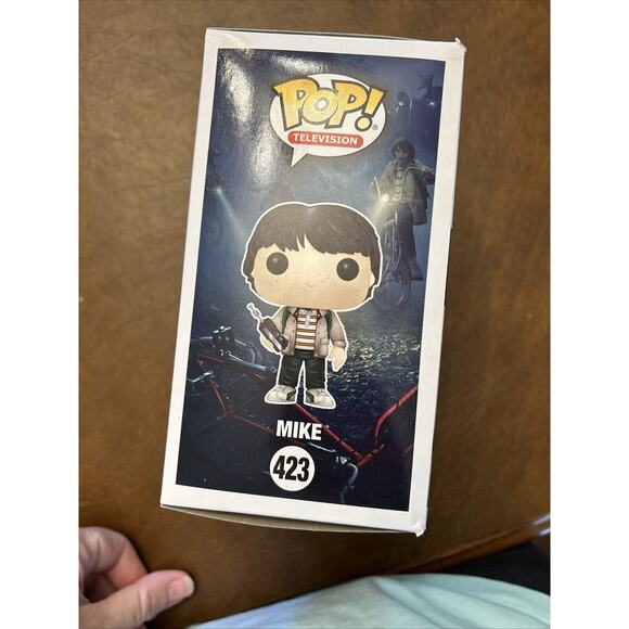 Funko Pop! Vinyl: Stranger Things - Mike Wheeler w/ Walkie Talkie #423 - Picture 3 of 4
